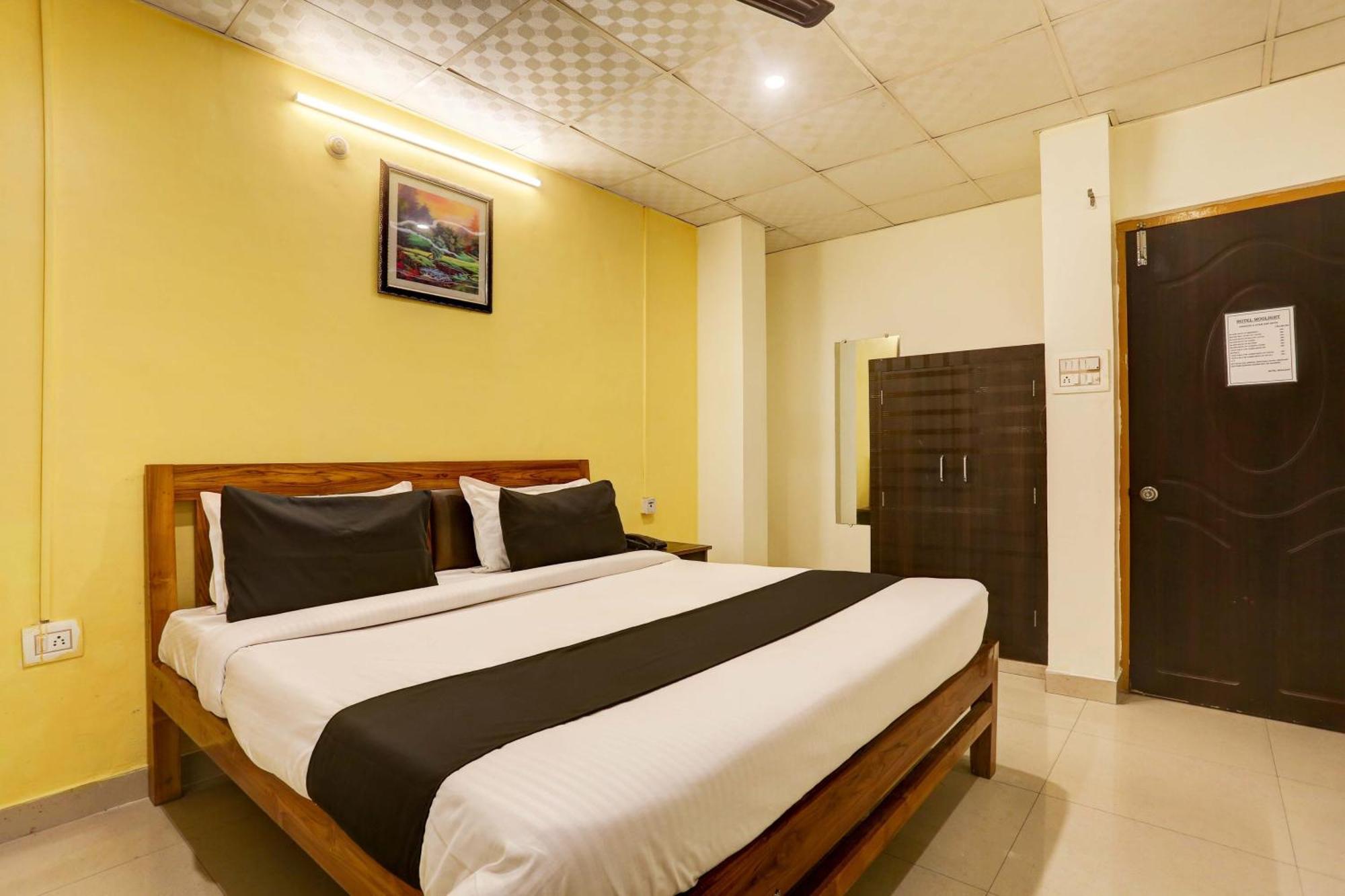 Collection O Hotel Moon Light Lucknow Eksteriør bilde