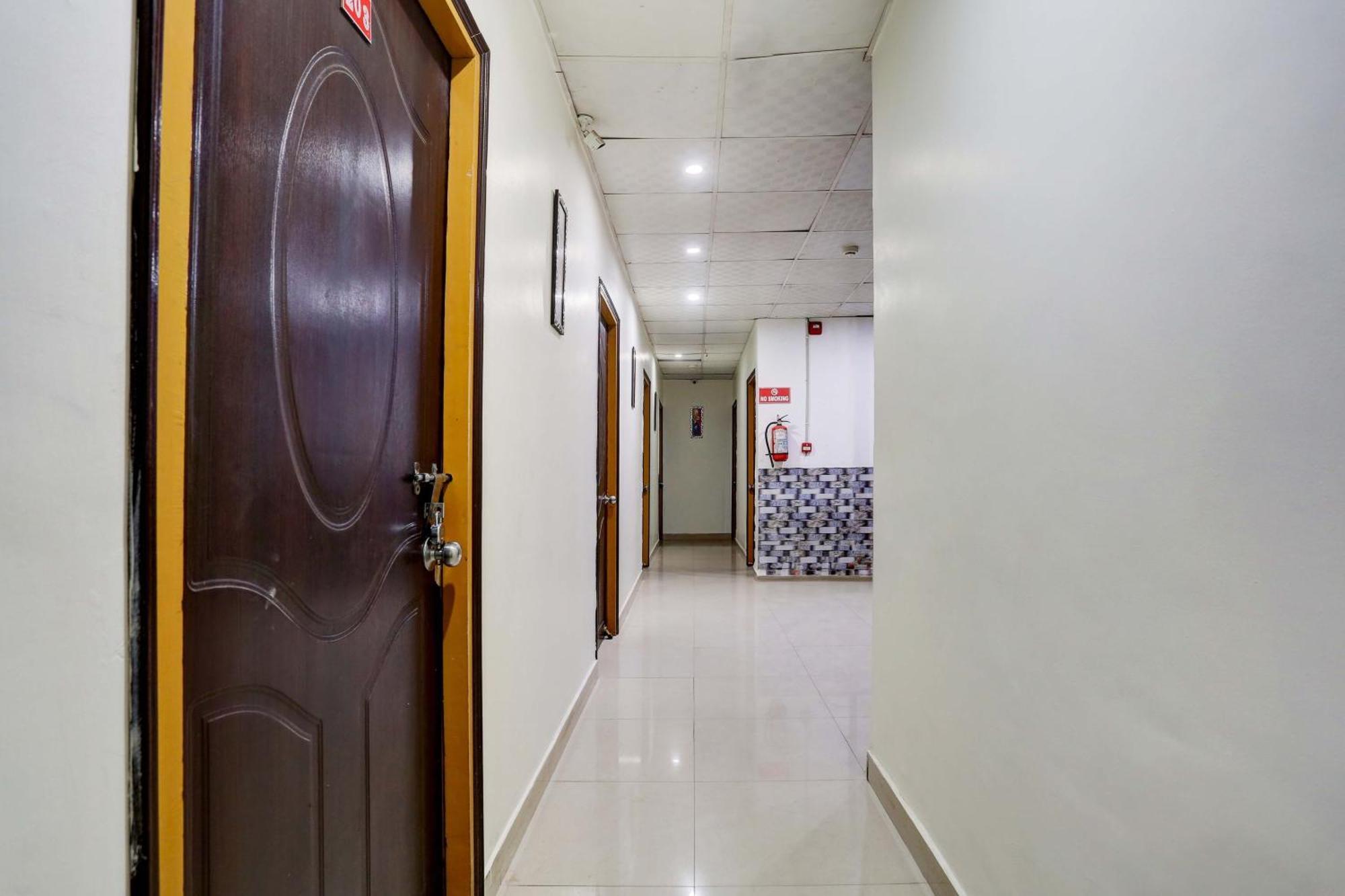 Collection O Hotel Moon Light Lucknow Eksteriør bilde