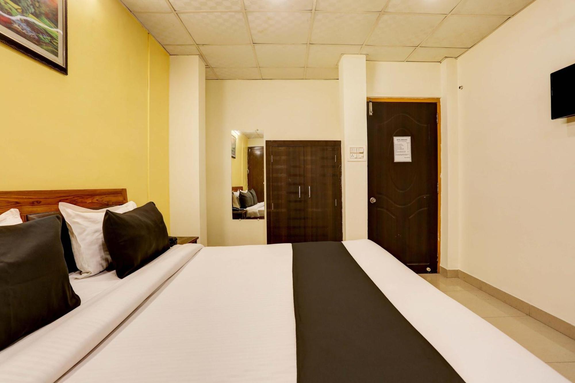 Collection O Hotel Moon Light Lucknow Eksteriør bilde