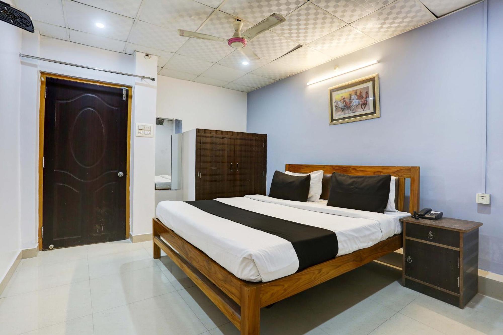 Collection O Hotel Moon Light Lucknow Eksteriør bilde